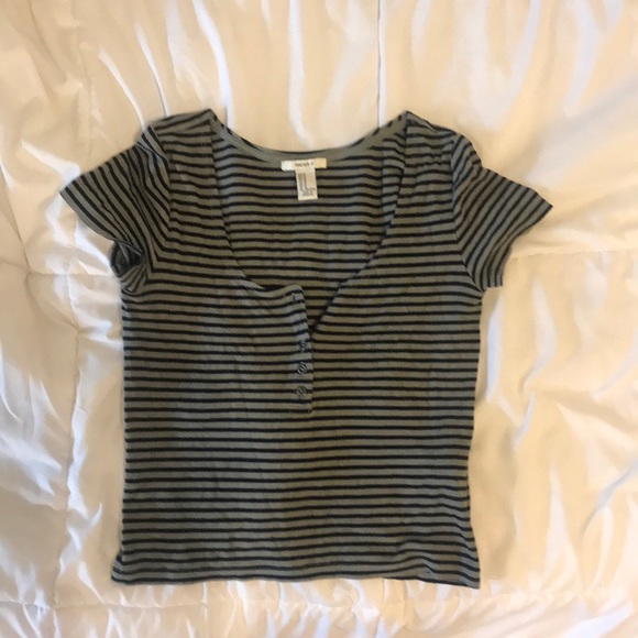 t shirt - Picture 2 of 2